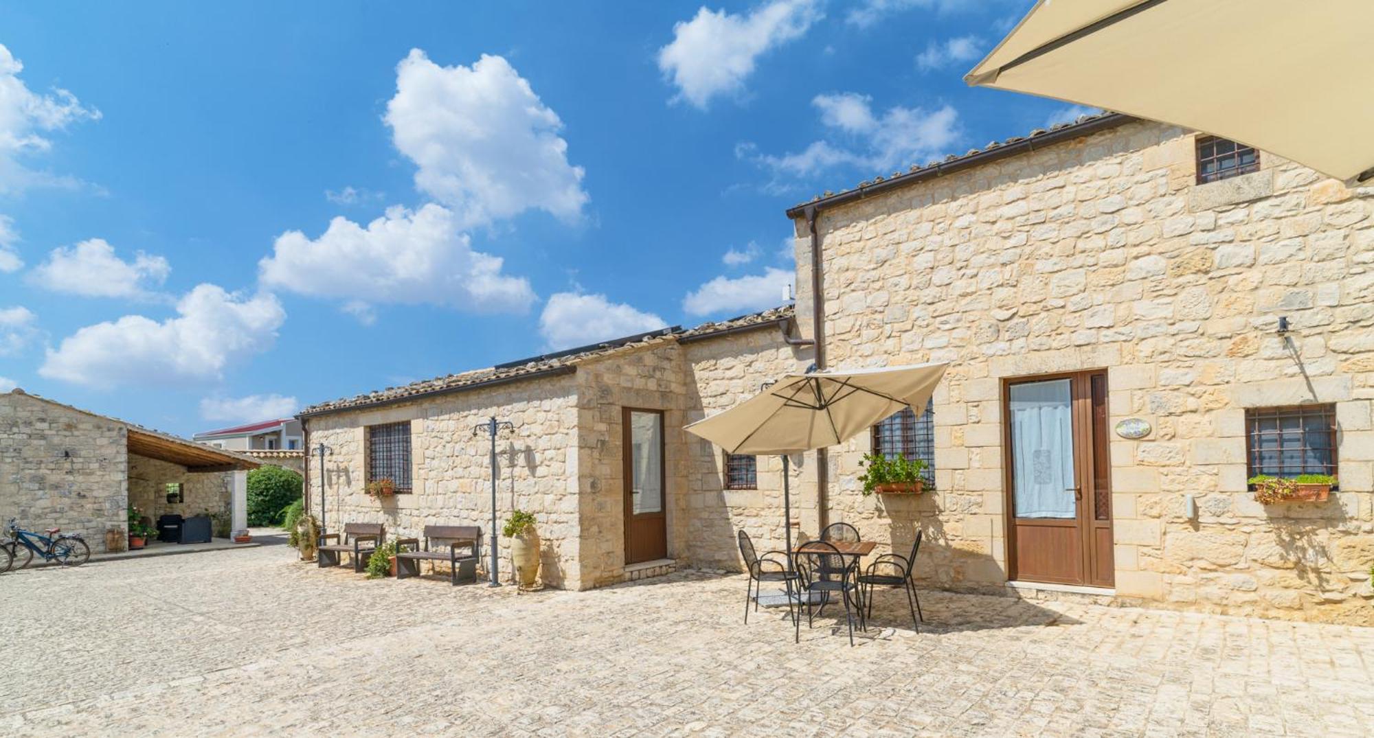 Borgo Monachella Bed and Breakfast Ragusa Exteriör bild