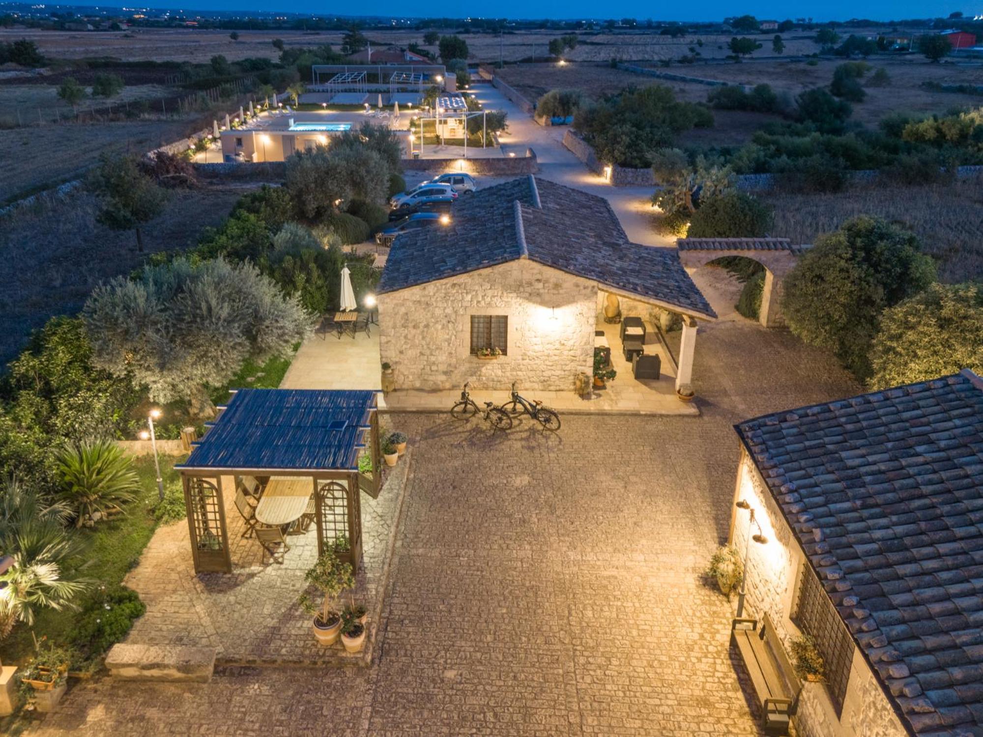 Borgo Monachella Bed and Breakfast Ragusa Exteriör bild