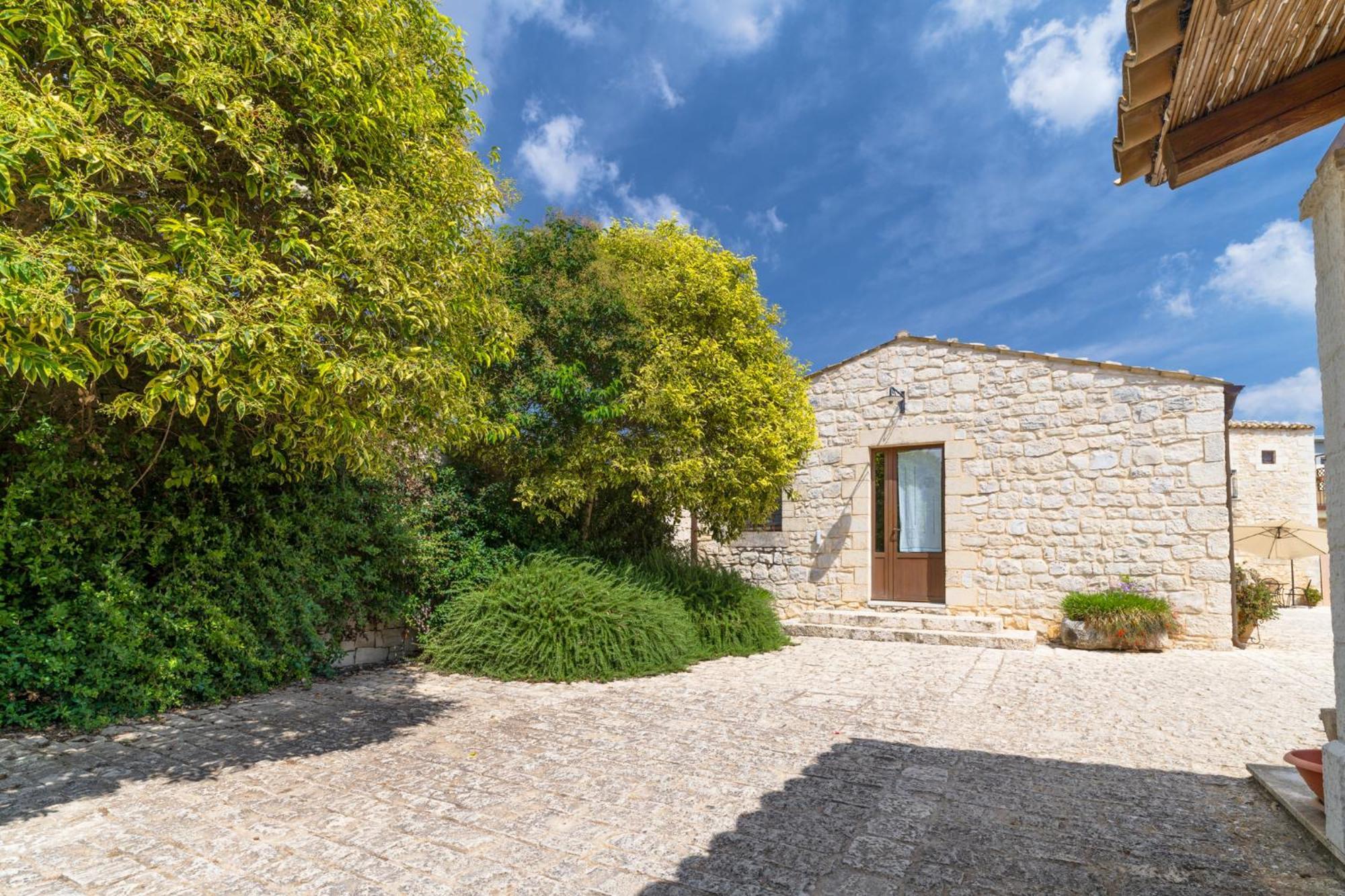 Borgo Monachella Bed and Breakfast Ragusa Exteriör bild